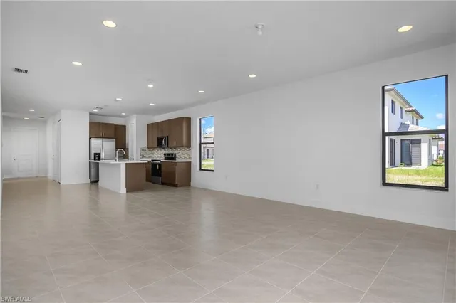 $2,550 | 5763 Agostino Way, Ave Maria, FL 34142