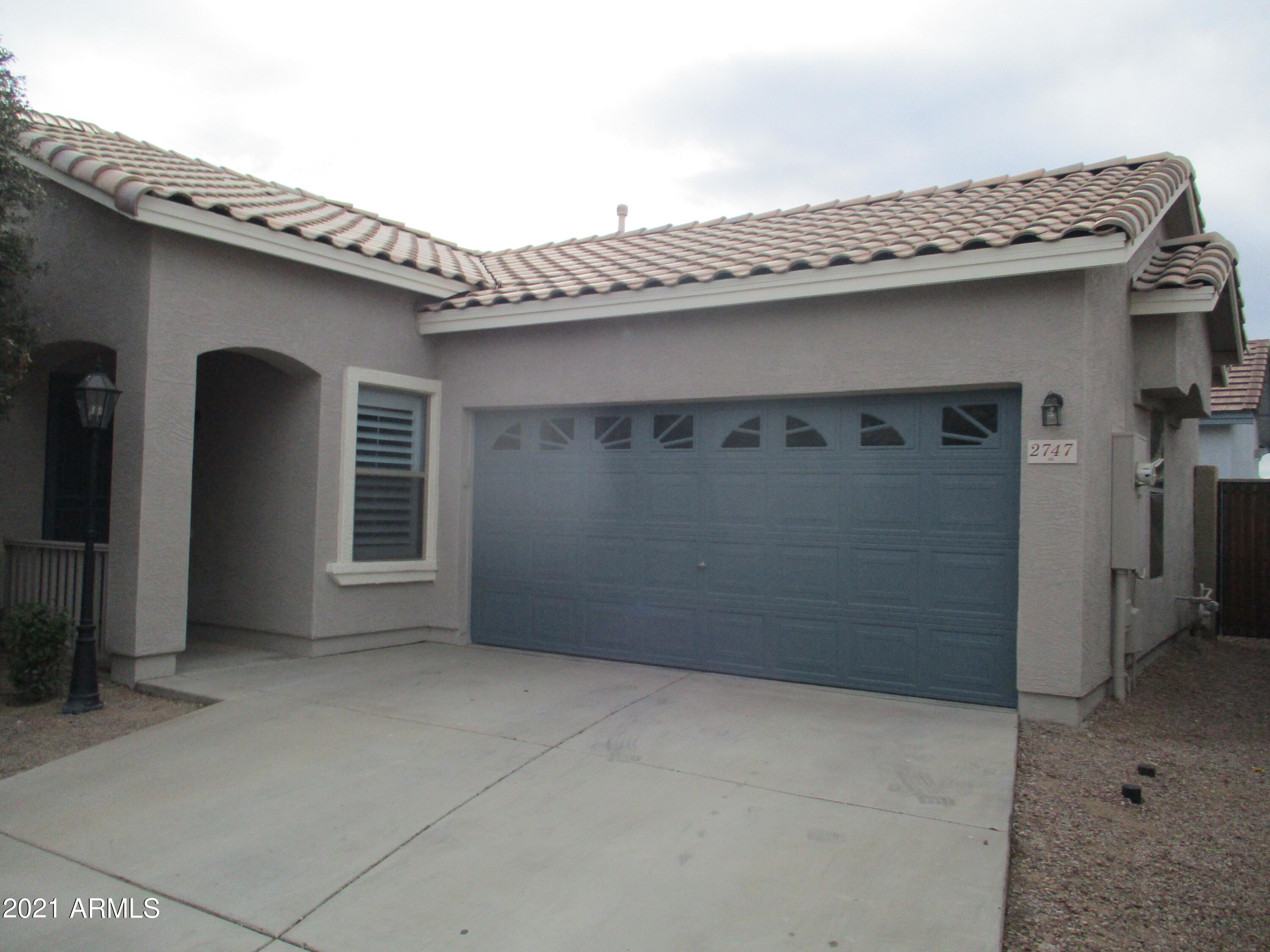 2747 South Sailors Way Gilbert, AZ 85295 - Photo 3 of 14 IMG_3478