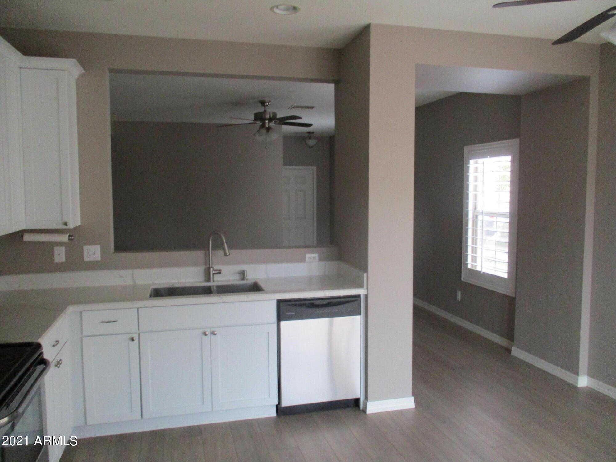 2747 South Sailors Way Gilbert, AZ 85295 - Photo 6 of 14 IMG_3482