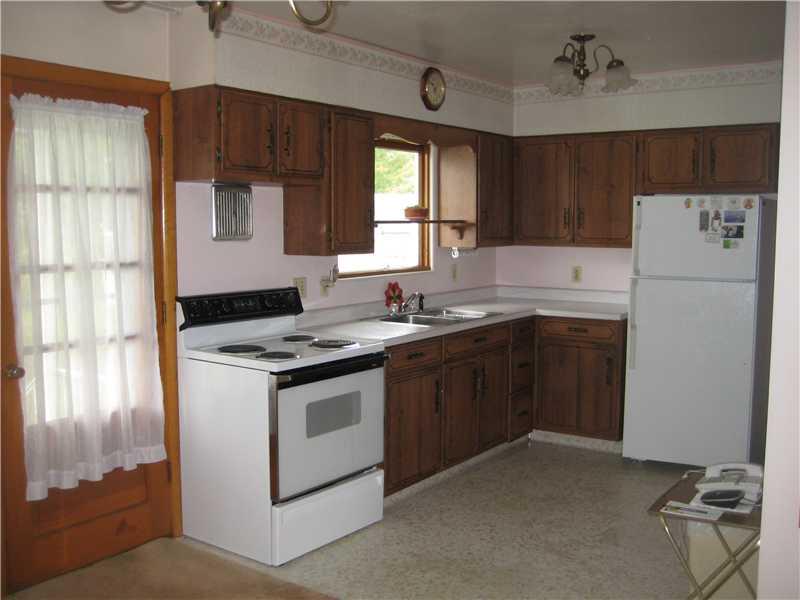 434 South Eighty Eight Road Carmichaels, PA 15320 - Photo 5 of 9 Kitchen.