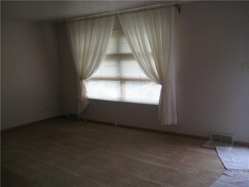 434 South Eighty Eight Road Carmichaels, PA 15320 - Photo 6 of 9 Living Room.