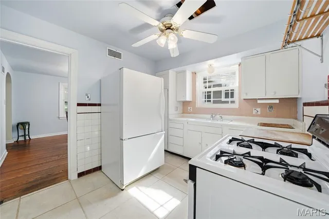 $233,500 | 1077 North Jackson Avenue, University City, MO 63130