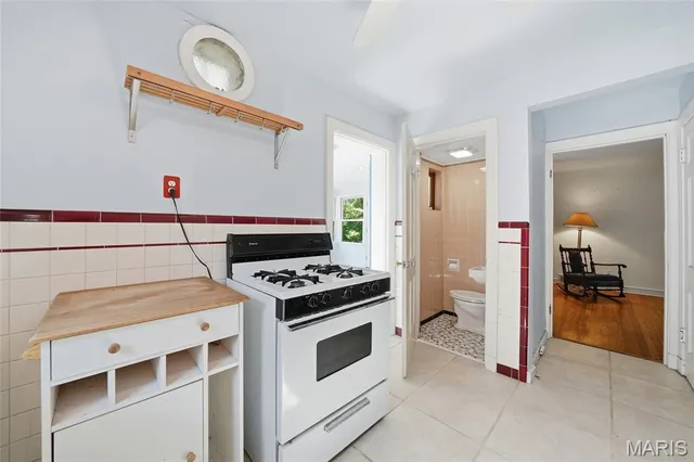 $233,500 | 1077 North Jackson Avenue, University City, MO 63130