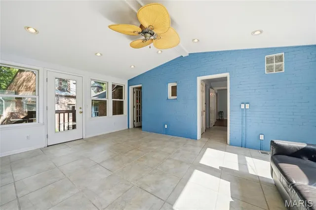 $233,500 | 1077 North Jackson Avenue, University City, MO 63130