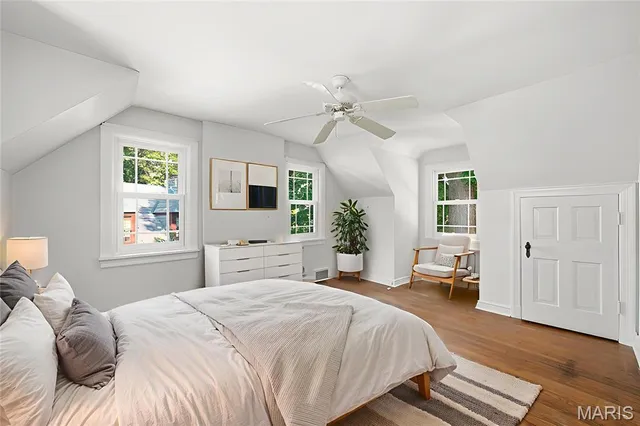 $233,500 | 1077 North Jackson Avenue, University City, MO 63130