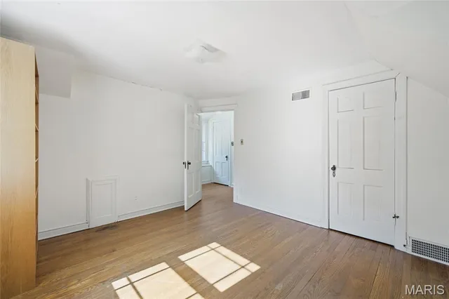 $233,500 | 1077 North Jackson Avenue, University City, MO 63130