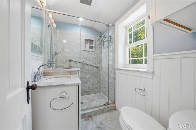 $233,500 | 1077 North Jackson Avenue, University City, MO 63130