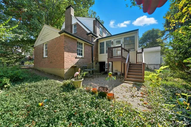 $233,500 | 1077 North Jackson Avenue, University City, MO 63130