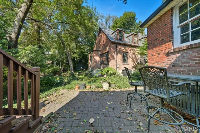 $233,500 | 1077 North Jackson Avenue, University City, MO 63130