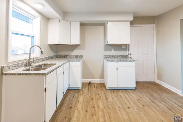 $174,500 | 2030 Southeast 37th Street, Topeka, KS 66605