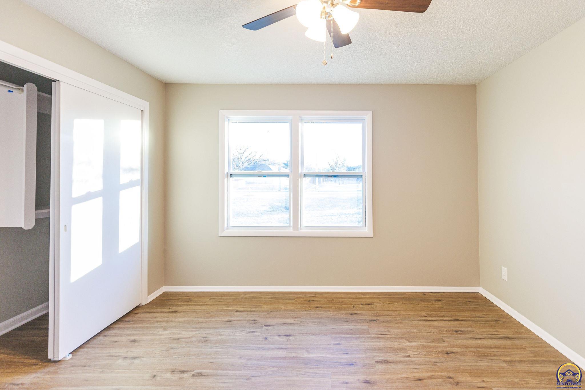 2030 Southeast 37th Street Topeka, KS 66605 - Photo 13 of 22