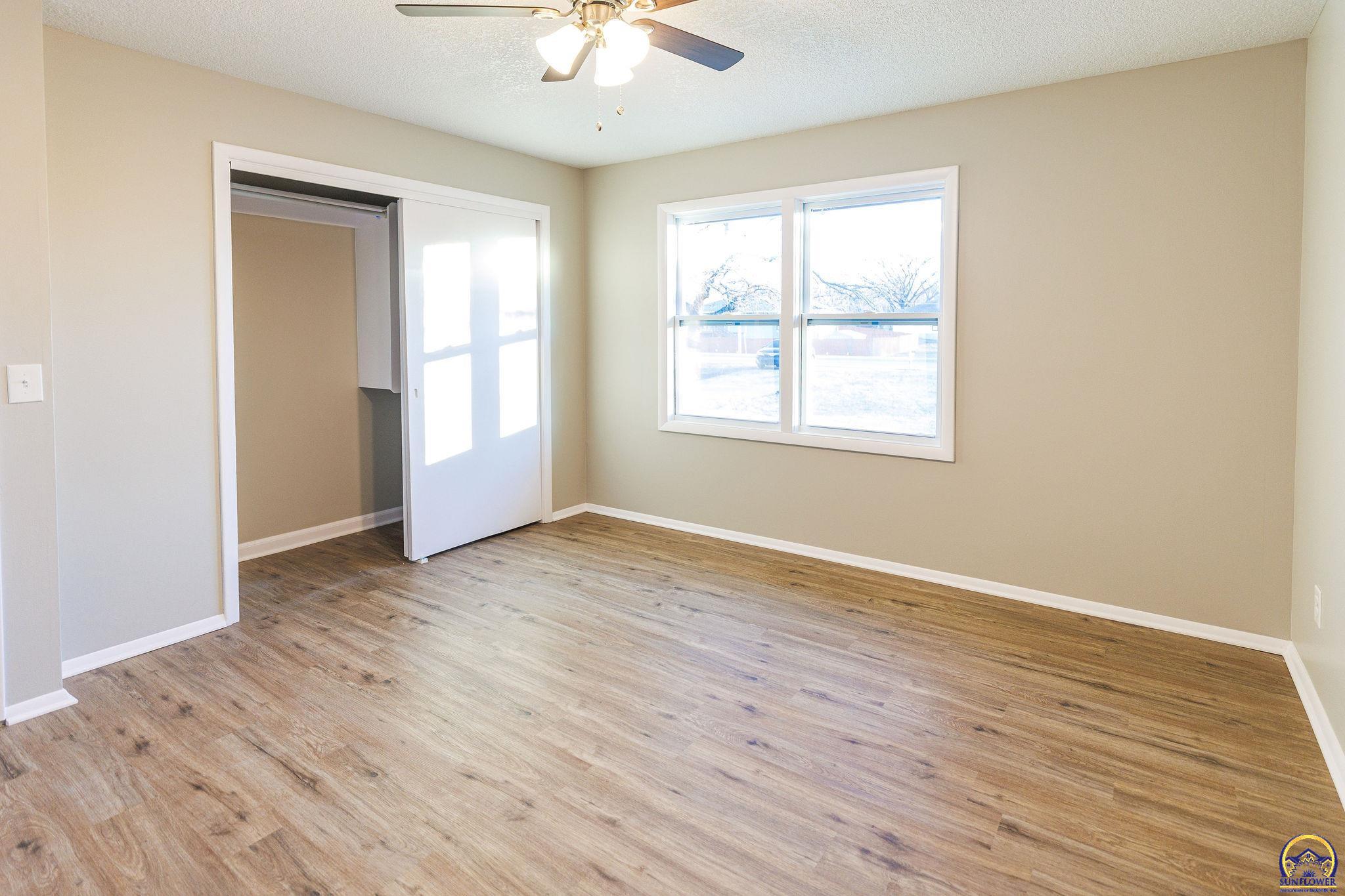 2030 Southeast 37th Street Topeka, KS 66605 - Photo 14 of 22