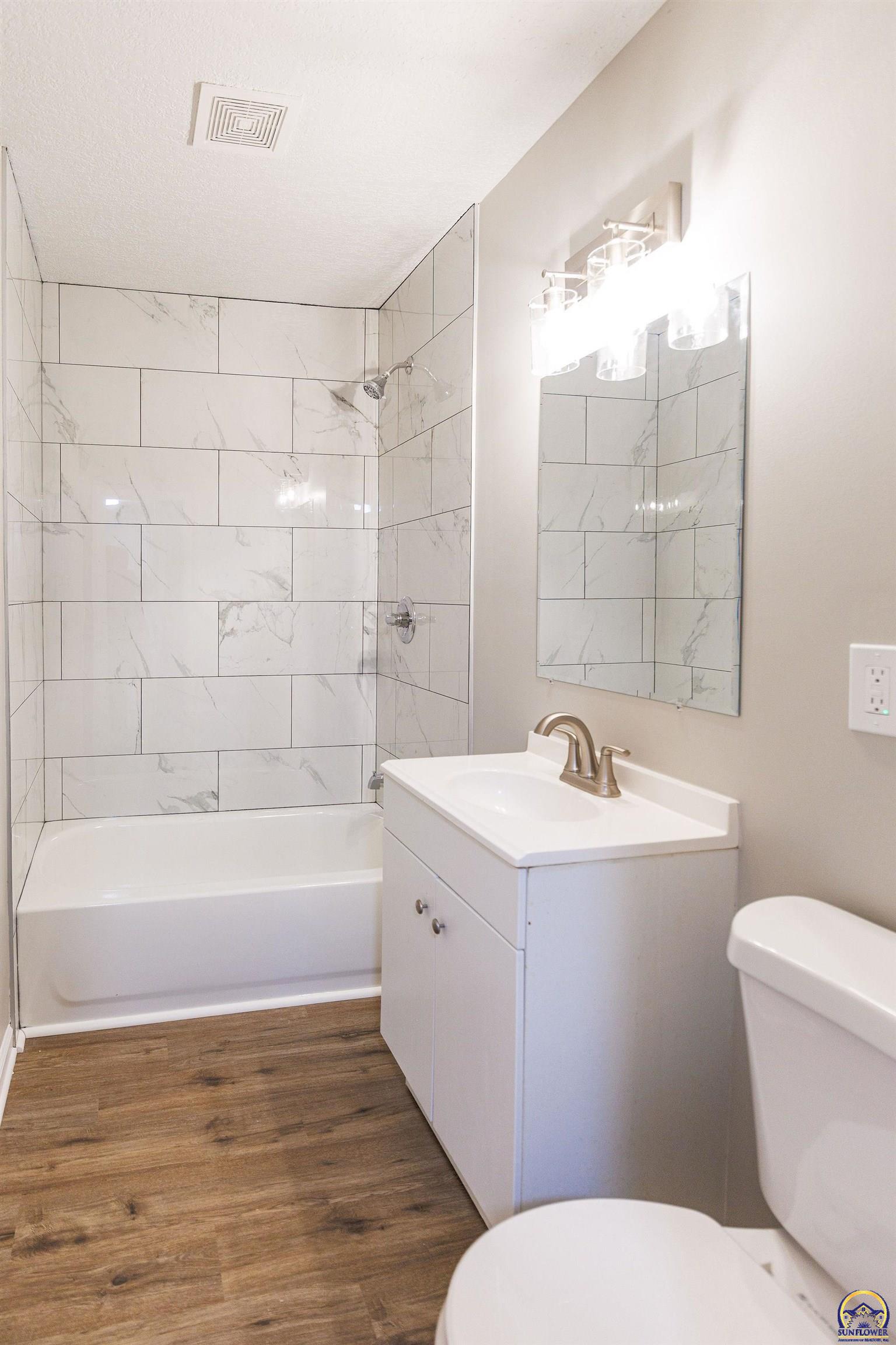 2030 Southeast 37th Street Topeka, KS 66605 - Photo 18 of 22