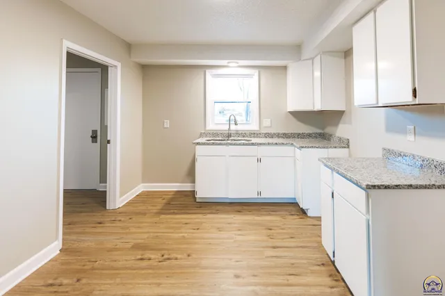 $174,500 | 2030 Southeast 37th Street, Topeka, KS 66605