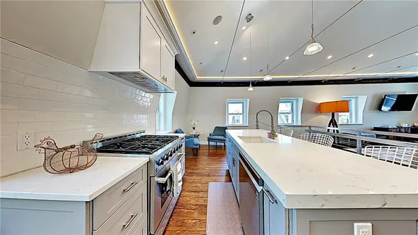 $3,400 | 21 School Street, Unit 4, Newport, RI 02840