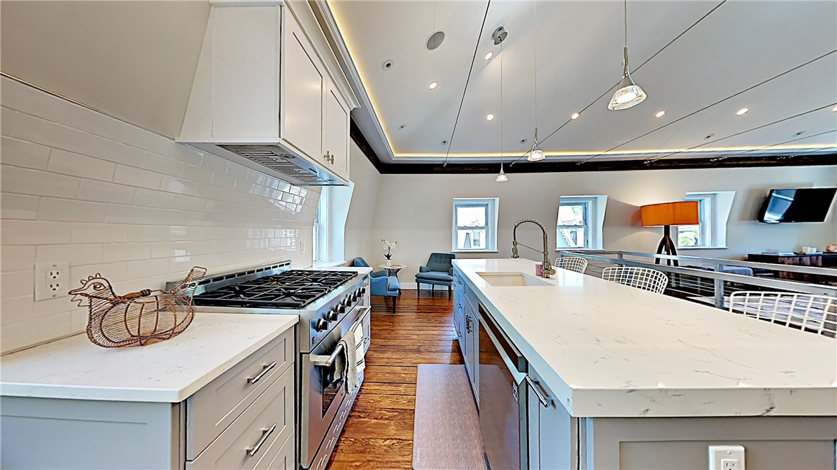 21 School Street, Unit 4 Newport, RI 02840 - Photo 12 of 34