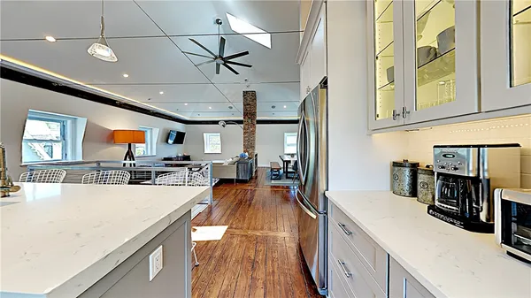 $3,400 | 21 School Street, Unit 4, Newport, RI 02840