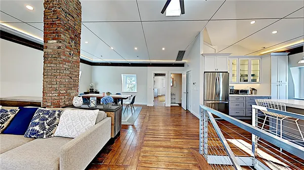 $3,400 | 21 School Street, Unit 4, Newport, RI 02840