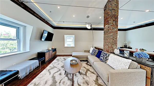 $3,400 | 21 School Street, Unit 4, Newport, RI 02840