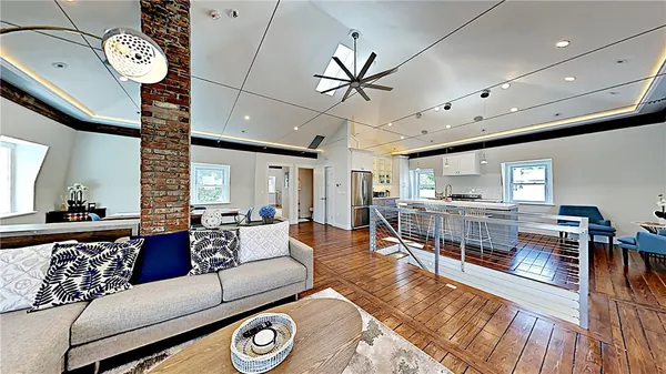 $3,400 | 21 School Street, Unit 4, Newport, RI 02840