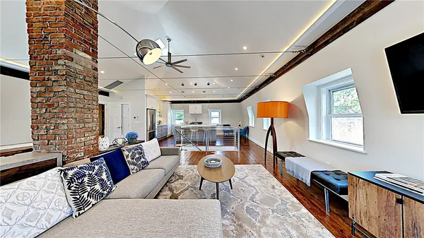 $3,400 | 21 School Street, Unit 4, Newport, RI 02840