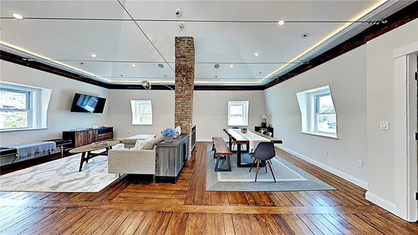 $3,400 | 21 School Street, Unit 4, Newport, RI 02840