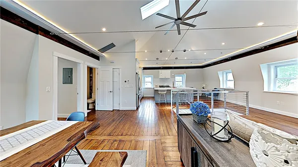 $3,400 | 21 School Street, Unit 4, Newport, RI 02840