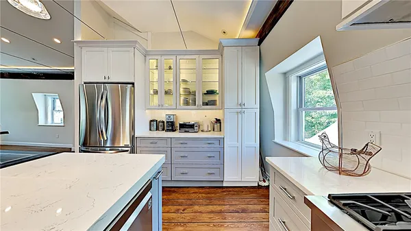 $3,400 | 21 School Street, Unit 4, Newport, RI 02840