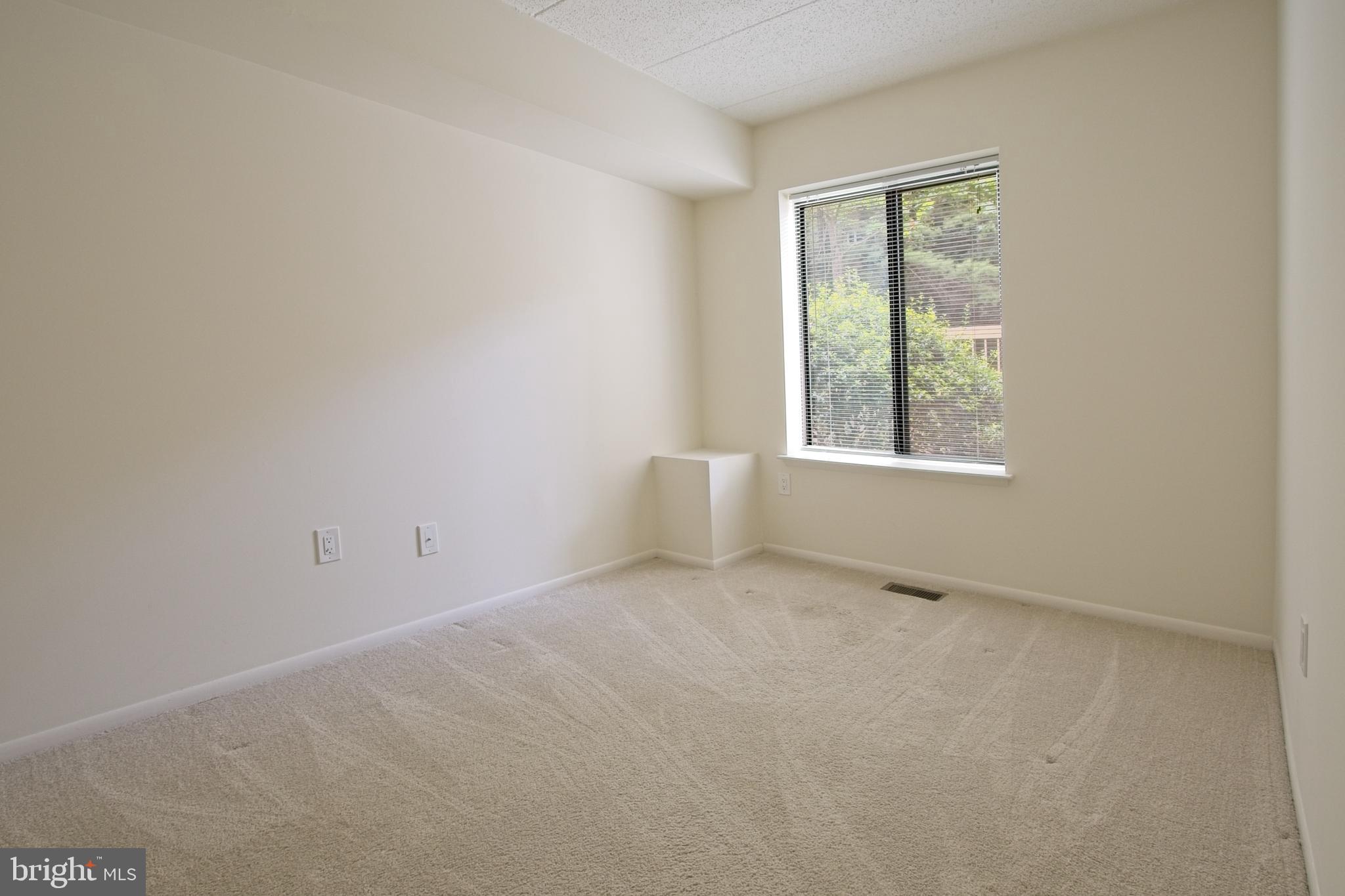 11108 Boathouse Court, Unit 97 Reston, VA 20191 - Photo 19 of 28 Bedroom 2
