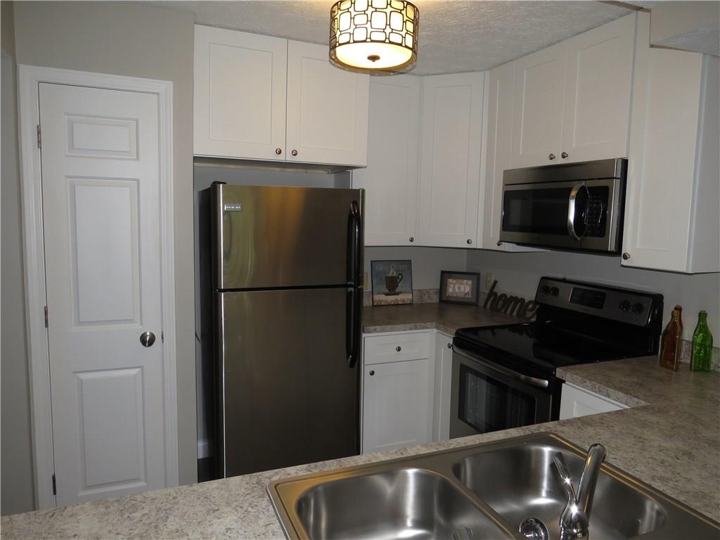 82 Lookout Ridge Drive Columbus, IN 47201 - Photo 6 of 22 Gallery Image 6