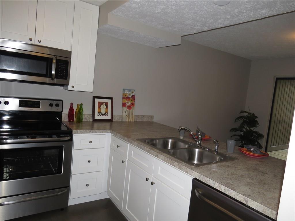 82 Lookout Ridge Drive Columbus, IN 47201 - Photo 8 of 22 Gallery Image 8