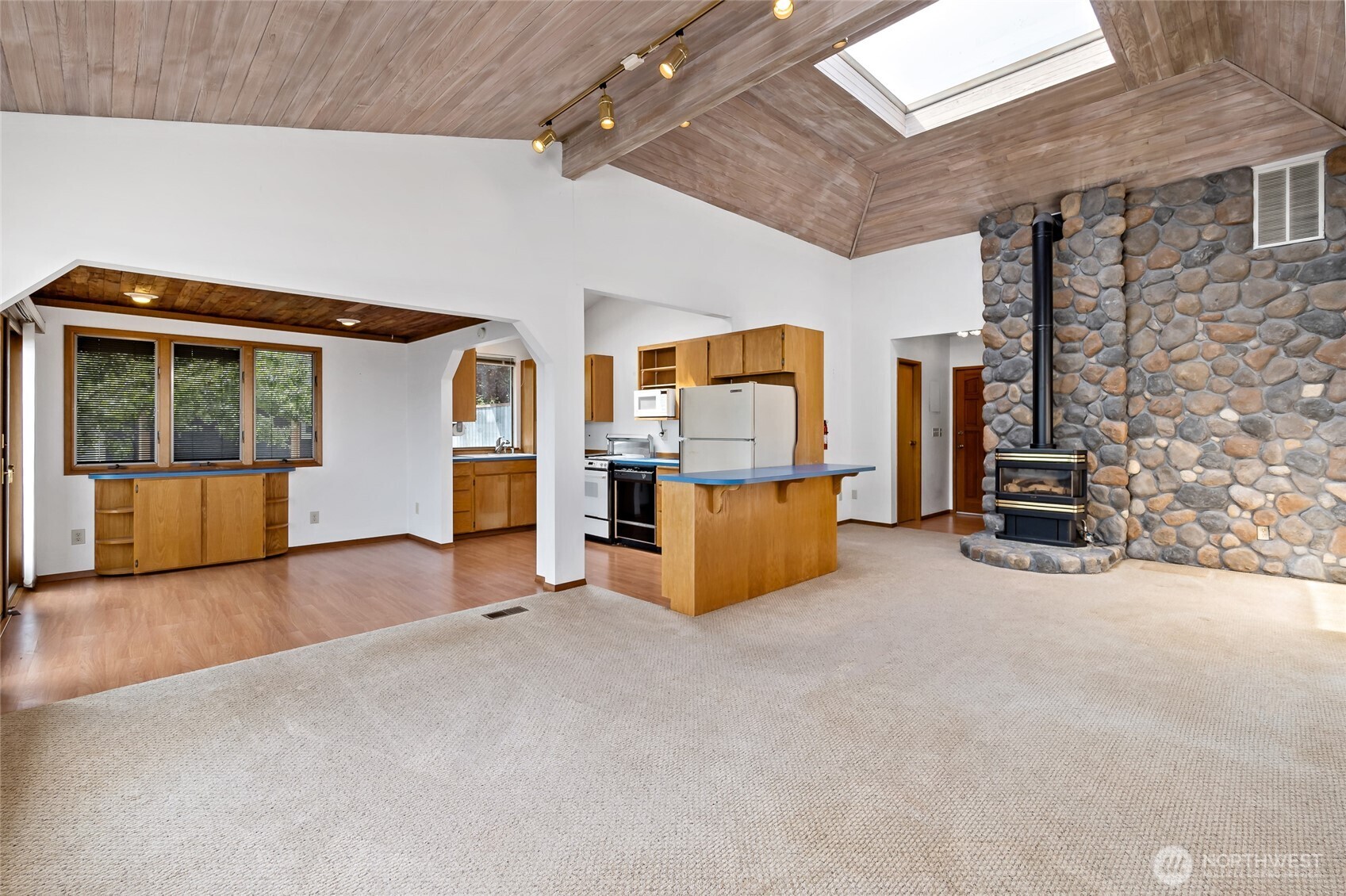 13327 Agate Beach Road Anderson Island, WA 98303 - Photo 17 of 39 Gallery Image 17