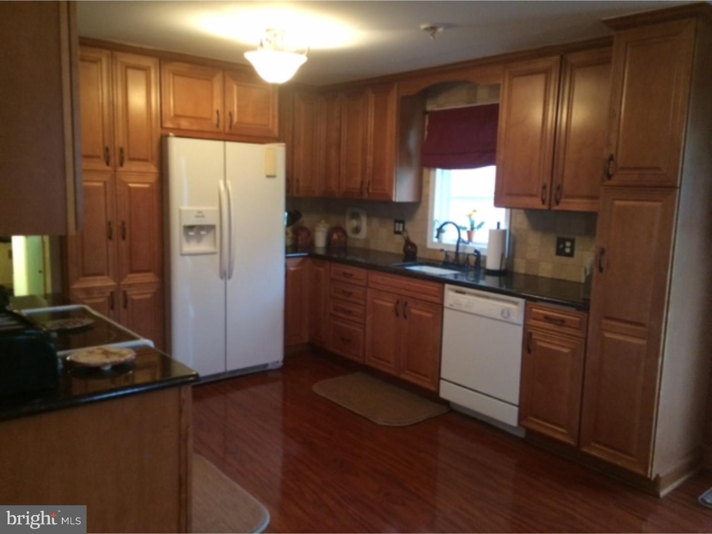27 Over Road Feasterville-Trevose, PA 19053 - Photo 4 of 23 Kitchen