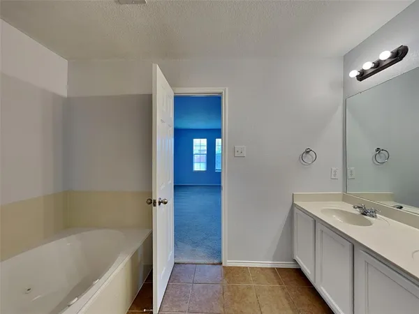 $2,450 | 12885 Kiltartan Drive, Frisco, TX 75035