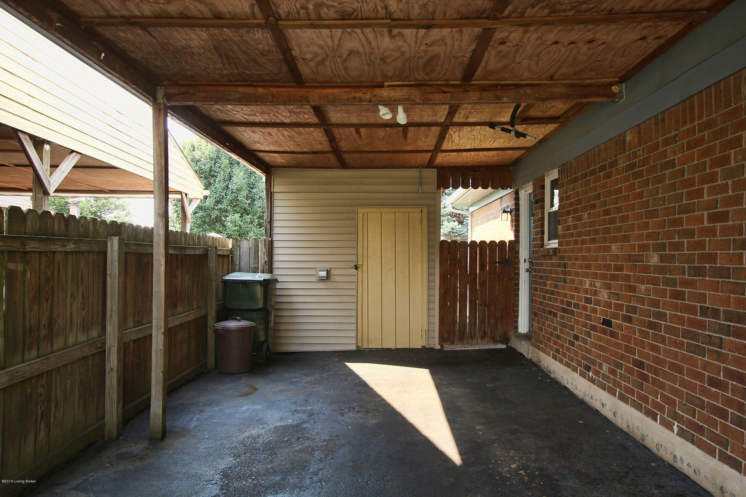 435 East Blue Jay Road Louisville, KY 40229 - Photo 37 of 42 435-E-Blue-Jay-Rd-12