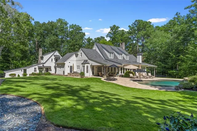 $2,289,000 | 110 Manor Ridge Drive, Woodstock, GA 30188