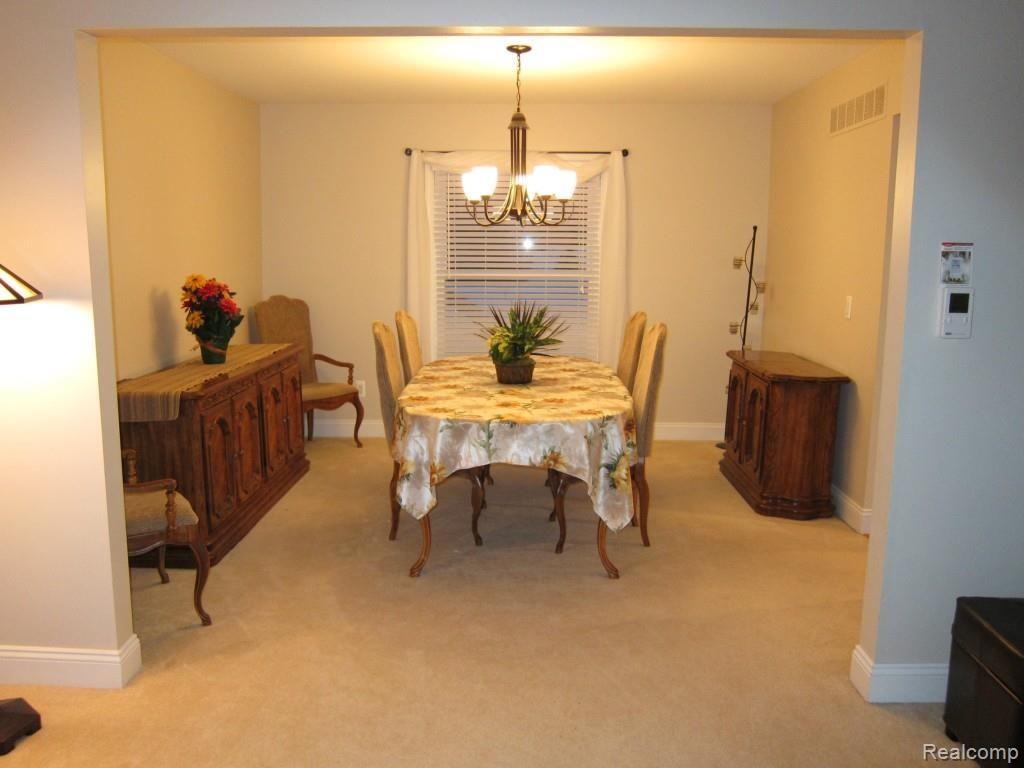 25260 Rutledge Crossing Farmington, MI 48335 - Photo 15 of 37 IMG_6097.jpg