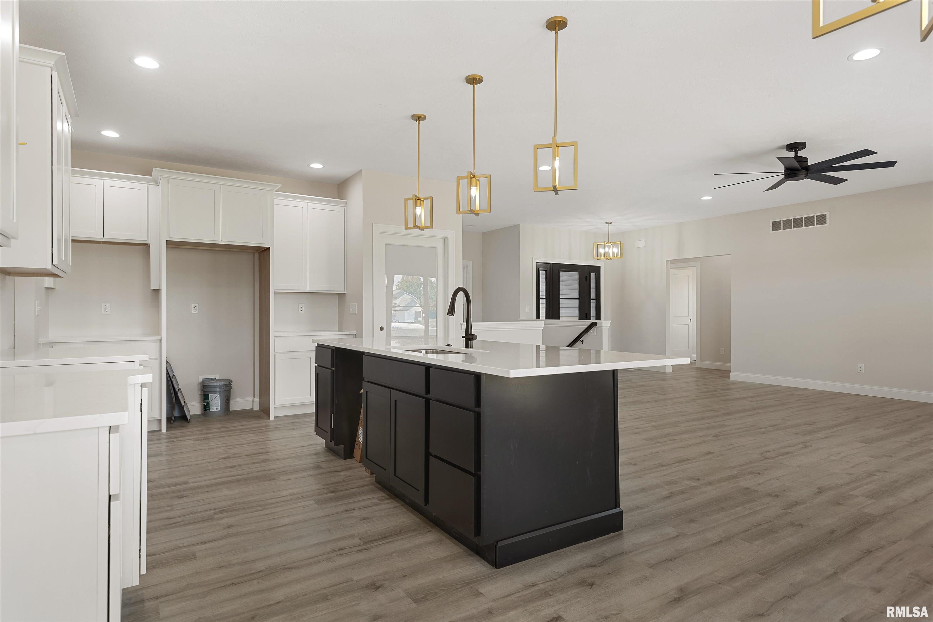 404 Sundown Lane Chatham, IL 62629 - Photo 11 of 42