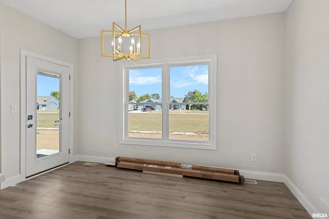 $549,900 | 404 Sundown Lane, Chatham, IL 62629