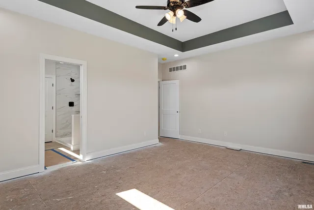 $549,900 | 404 Sundown Lane, Chatham, IL 62629