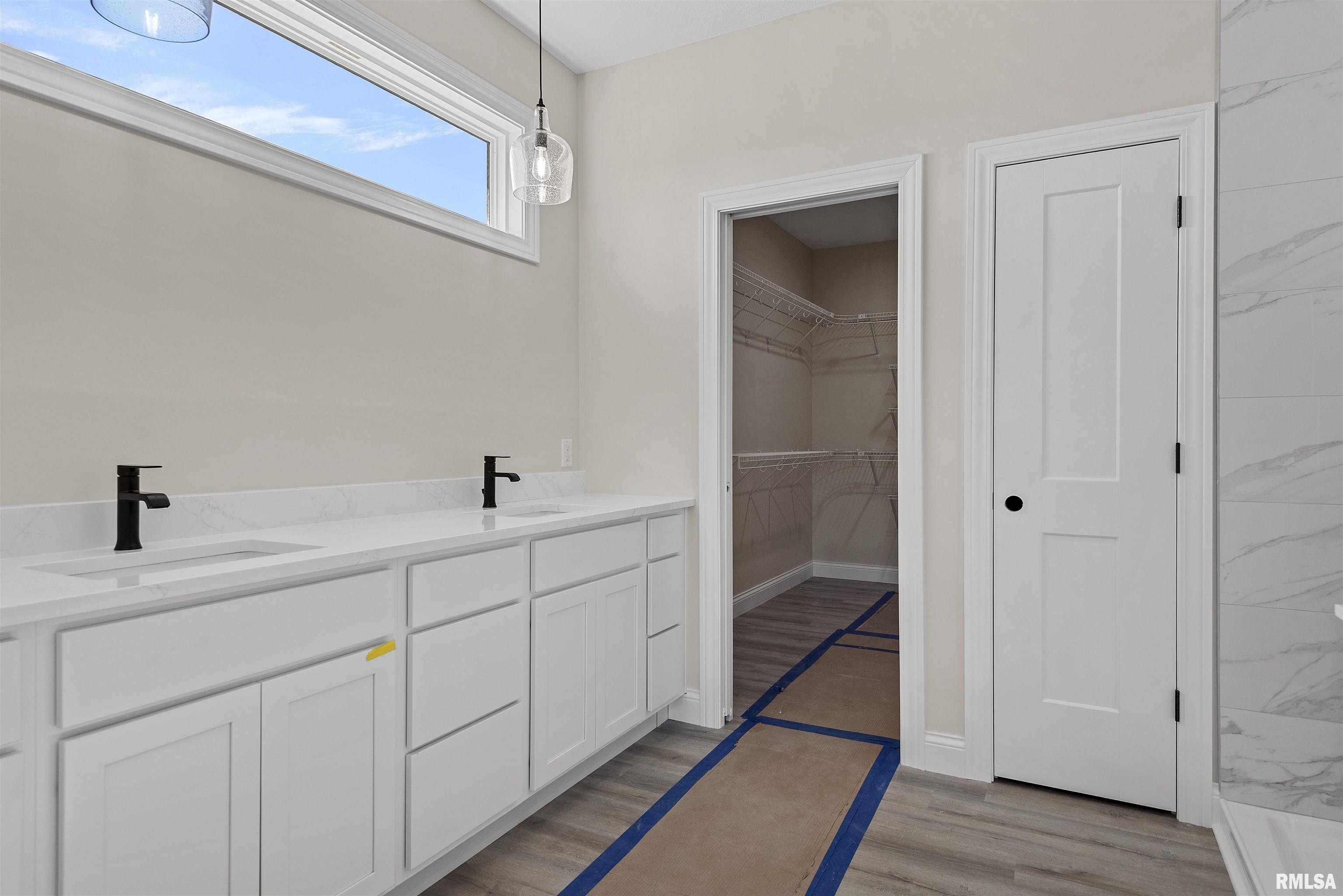 404 Sundown Lane Chatham, IL 62629 - Photo 19 of 42