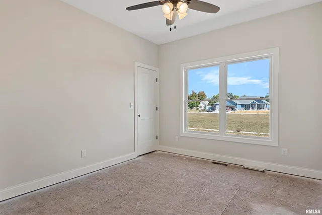 $549,900 | 404 Sundown Lane, Chatham, IL 62629