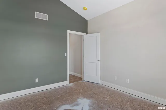 $549,900 | 404 Sundown Lane, Chatham, IL 62629