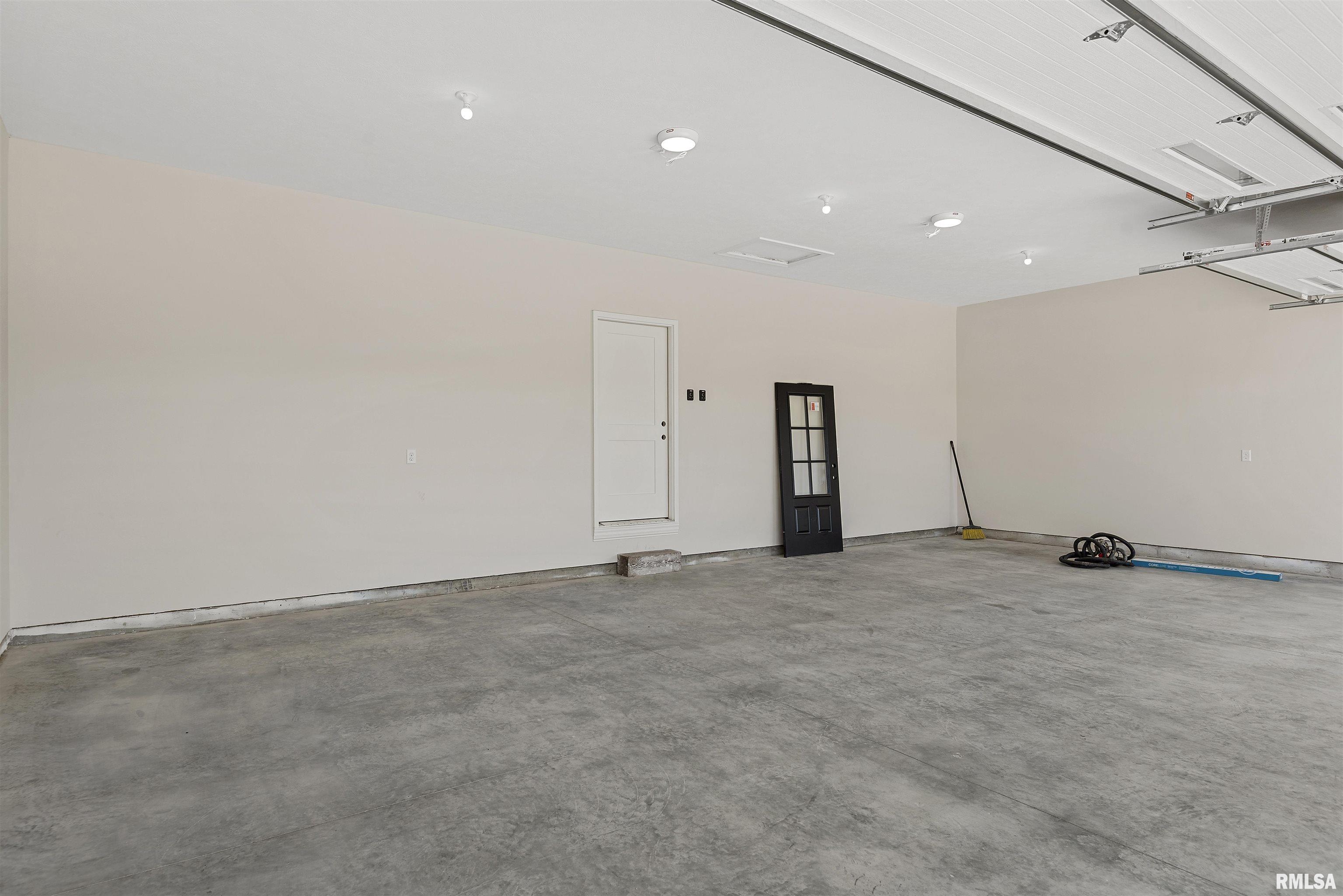 404 Sundown Lane Chatham, IL 62629 - Photo 33 of 42