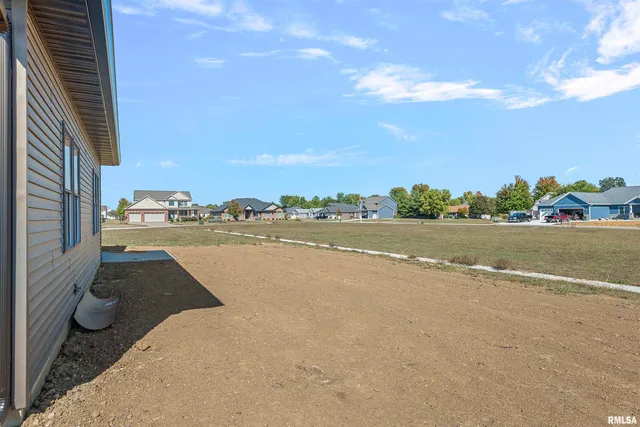 $549,900 | 404 Sundown Lane, Chatham, IL 62629