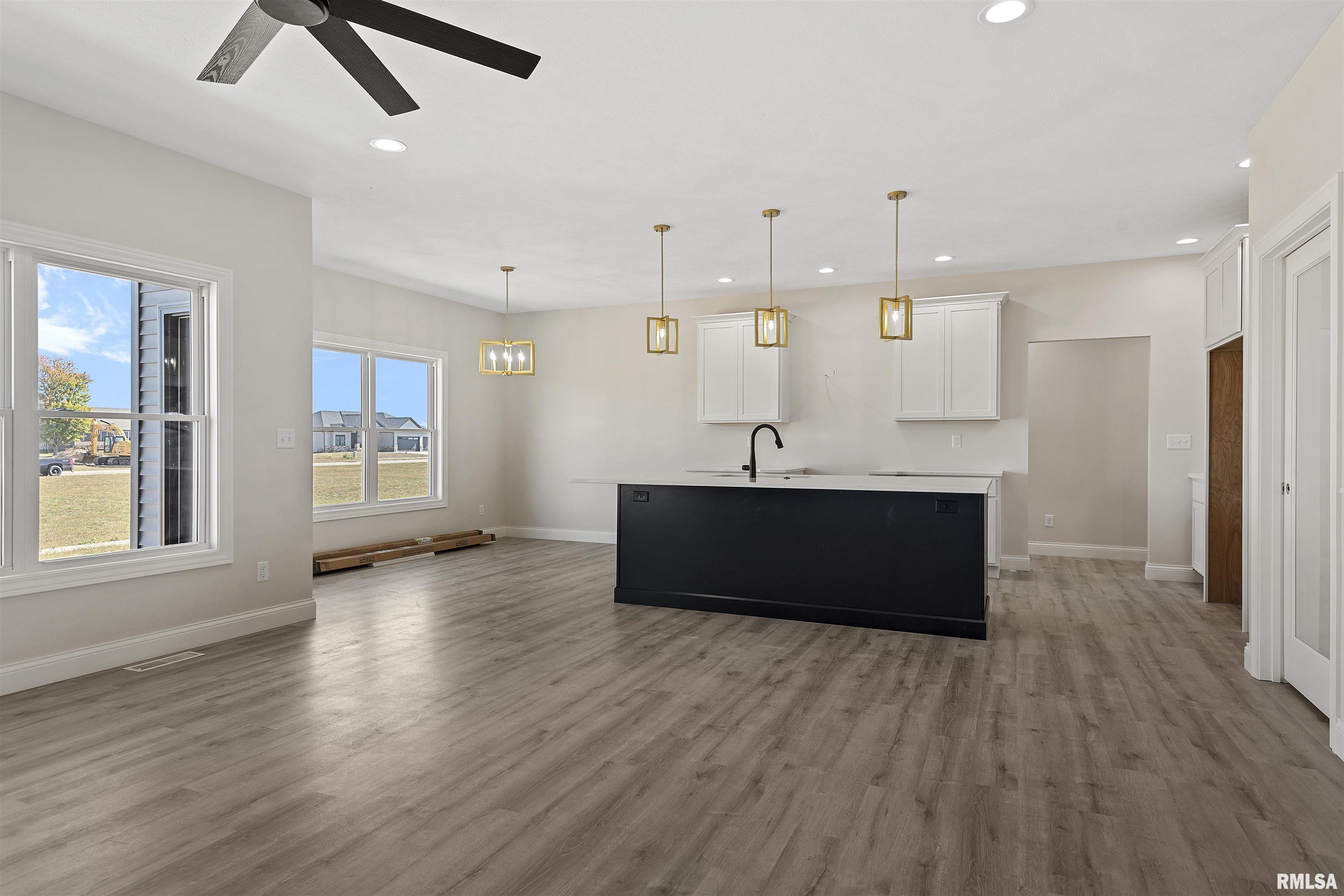 404 Sundown Lane Chatham, IL 62629 - Photo 5 of 42