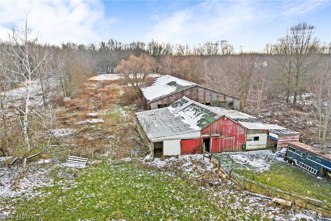 35643 Cooley Road Grafton, OH 44044 - Photo 4 of 30