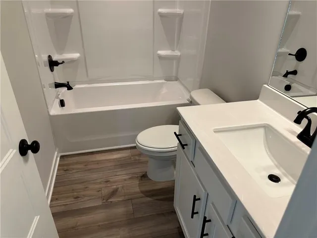 $563,405 | 165 Brandle Rose Way, Hoschton, GA 30548