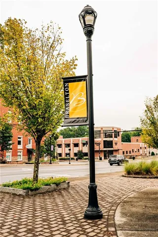 $563,405 | 165 Brandle Rose Way, Hoschton, GA 30548