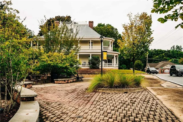 $563,405 | 165 Brandle Rose Way, Hoschton, GA 30548